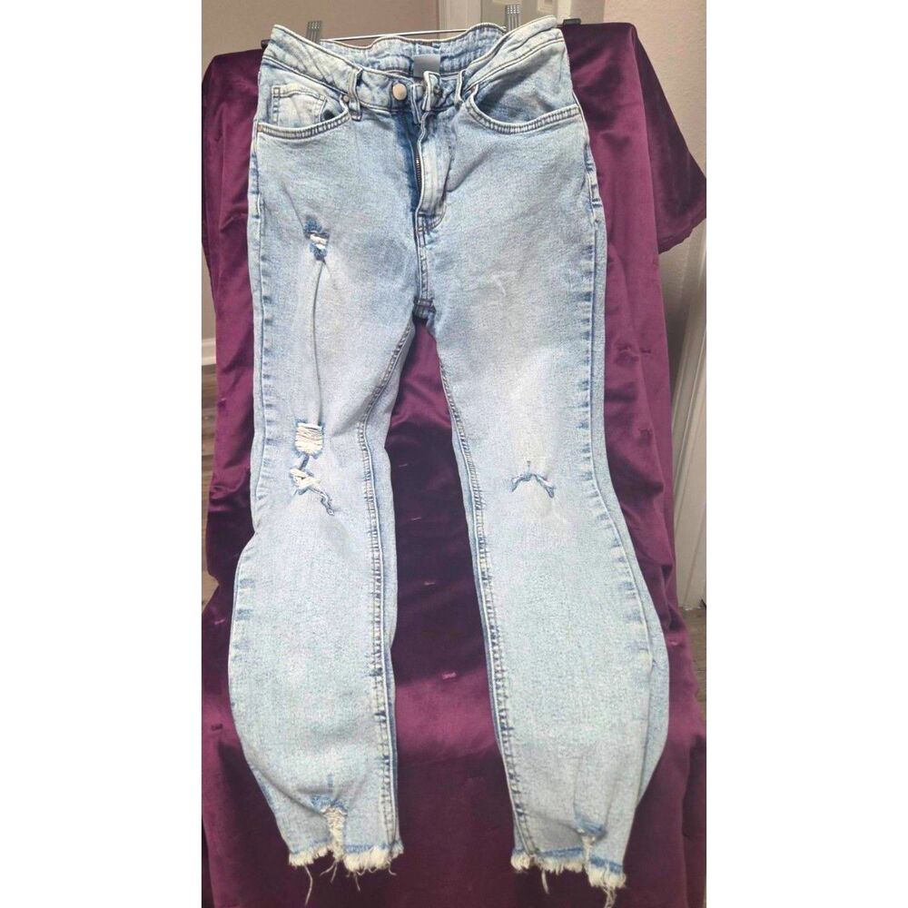 distressed rip/fray acid wash jeans